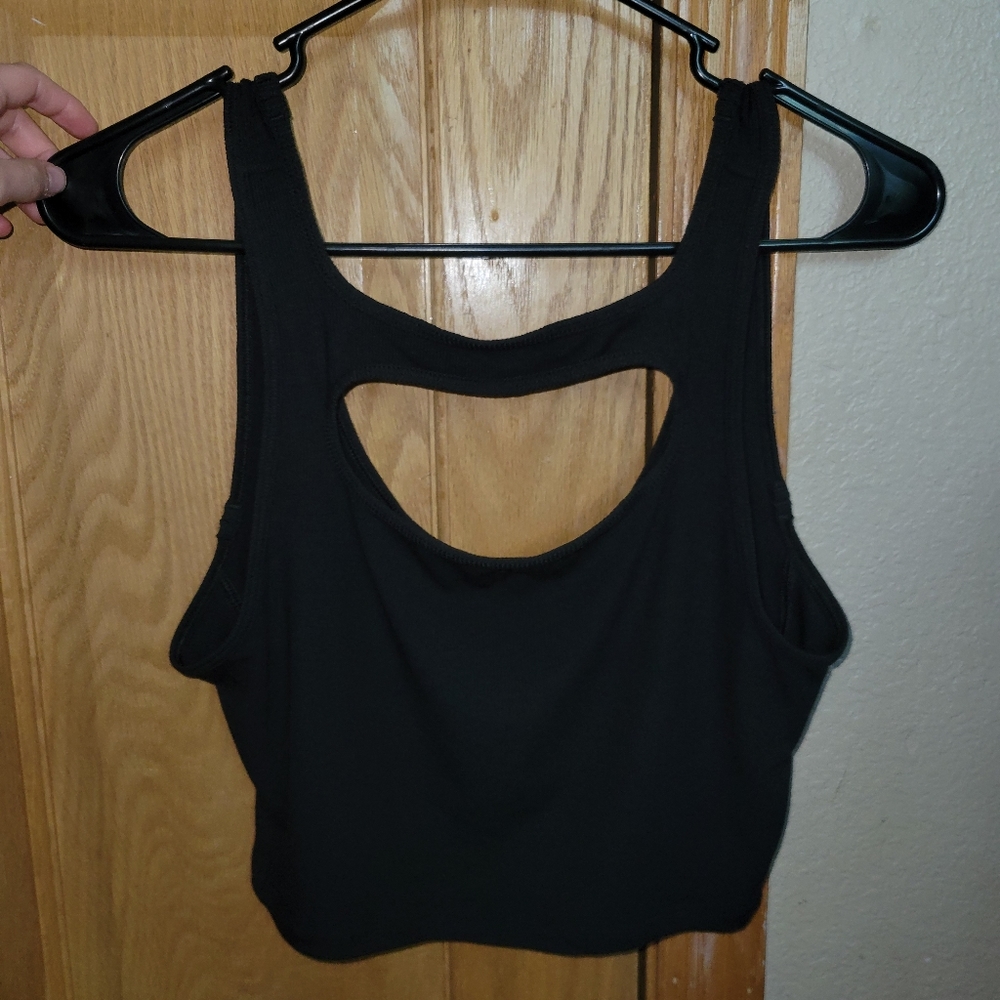 NWT LA Front Cutout Crop Top